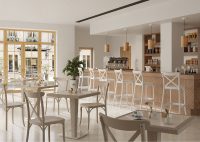 Antares-Restaurant-Scene