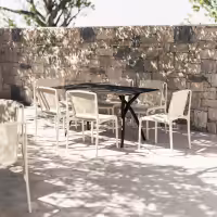 Nes Chair - Outdoor View