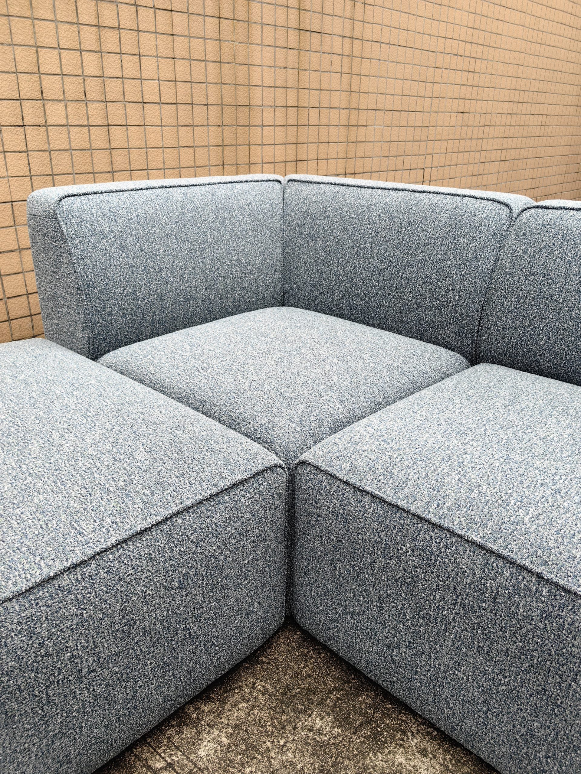 Carlos Sofa 2