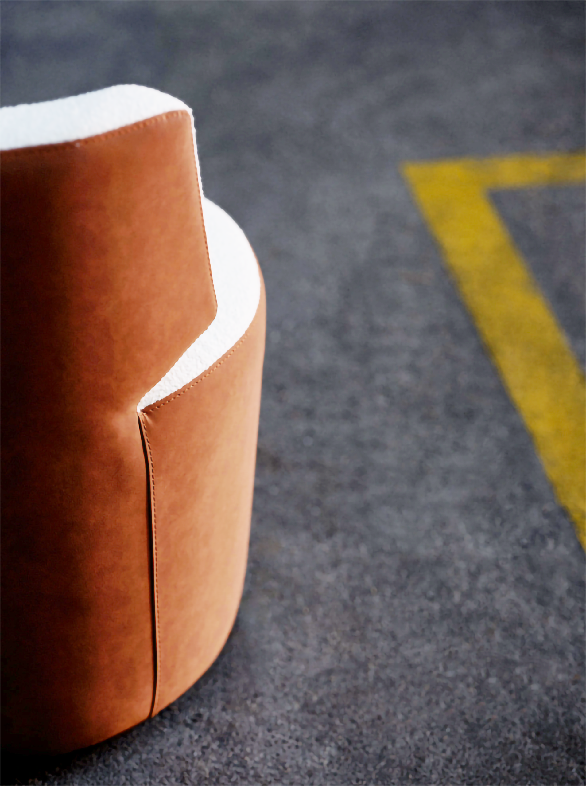 Atama Client Presentation Folk Lounge back details view