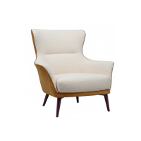 Tom Lounge